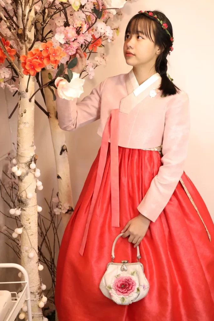 Miễn phí thuê Hanbok và chụp ảnh lưu niệm