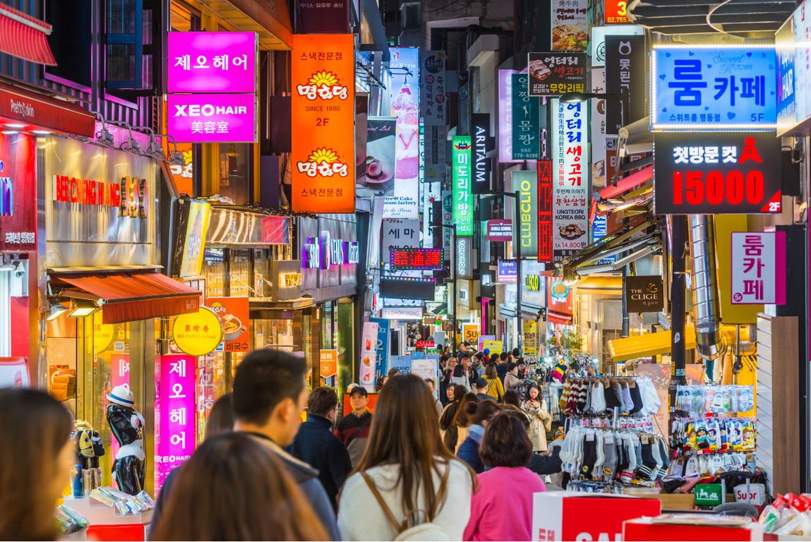 Myeongdong - Seoul địa điểm du khách không thể bỏ qua khi du lịch Hàn Quốc